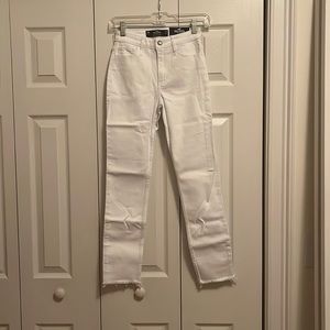 size 00 white Hollister jeans